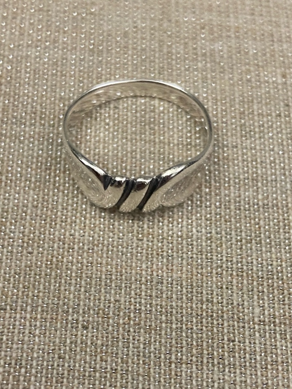 Sterling Silver Knot Accent Women’s Ring-size 6.5